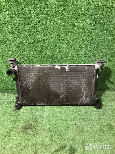 Радиатор охлаждения двигателя Ford Focus 1