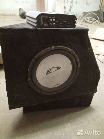Сабвуфер в крыло приоры универсал