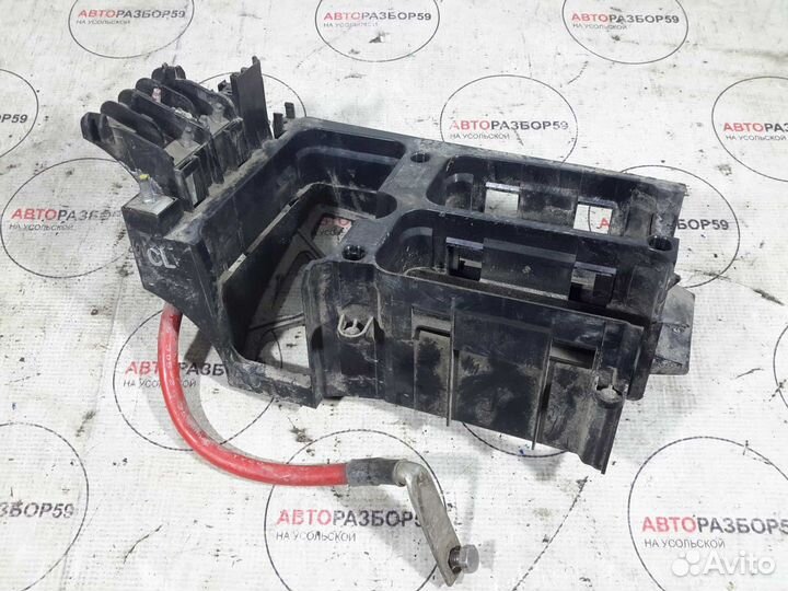 Корпус блока предохранителей Opel Astra H