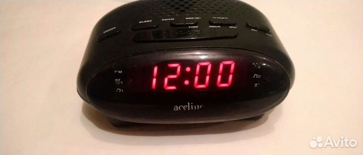 Часы-будильник-FM приёмник