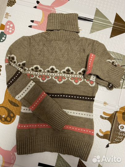 Свитер женский