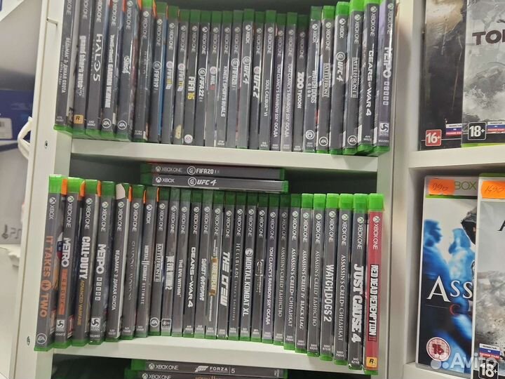 Xbox One S. На гарнатии. (Детский мир)