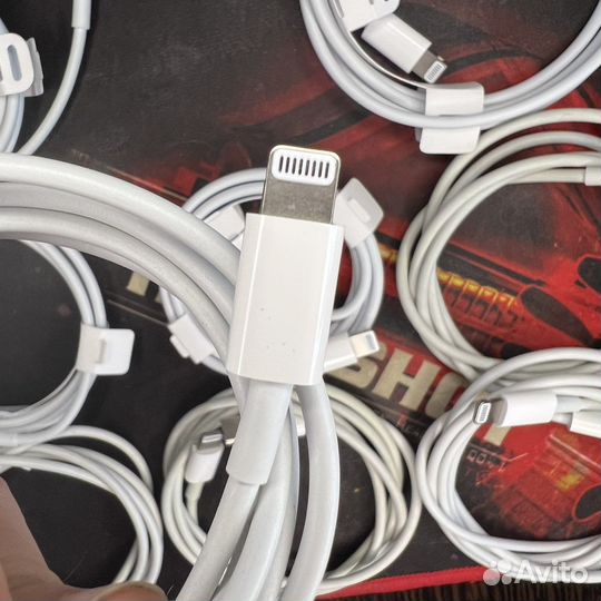 Зарядка на iPhone оригинал