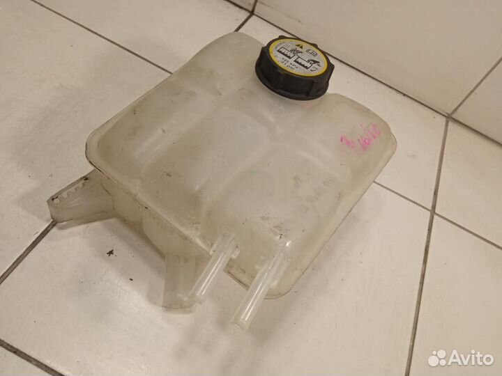 Бачок расширительный Volvo C30 MK20