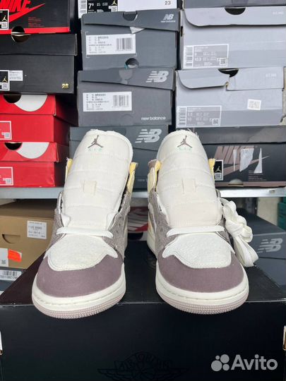 Кроссовки Nike Air Jordan 1 на Арбате