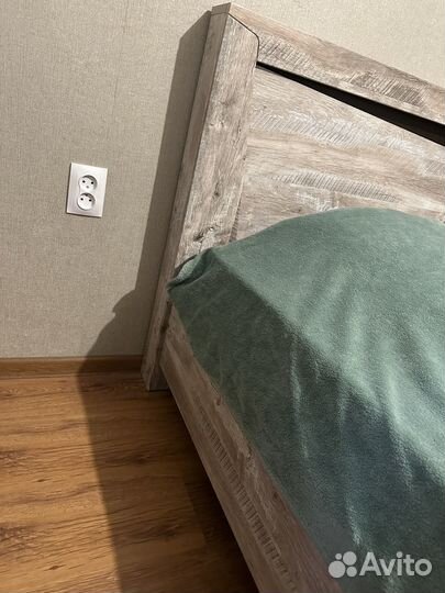 Кровать двухспальная