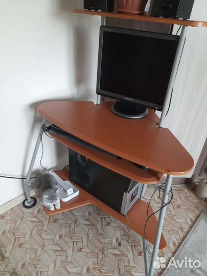 Компьютерный столик бу