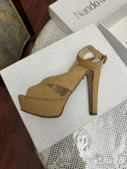 Босоножки женские 38 размер