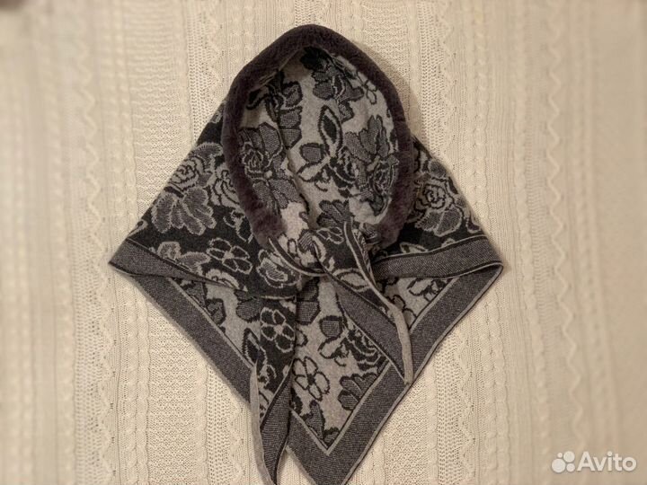 Зимняя косынка с меховой опушкой шерсть