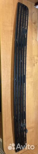 Решетка воздухозаборника на капот VW T4