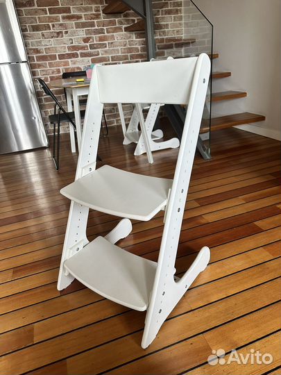 Раствщий стул 