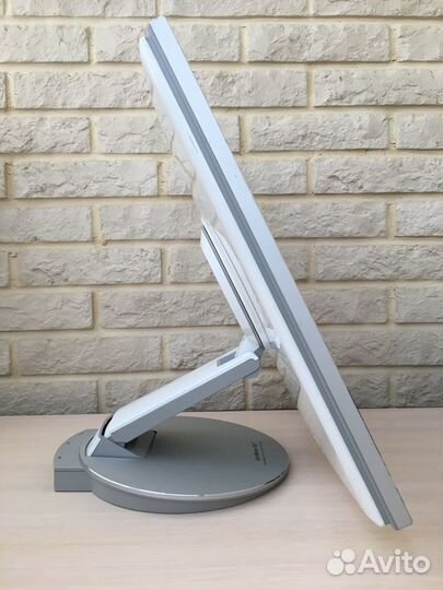 Монитор Samsung Sync Master 193 p