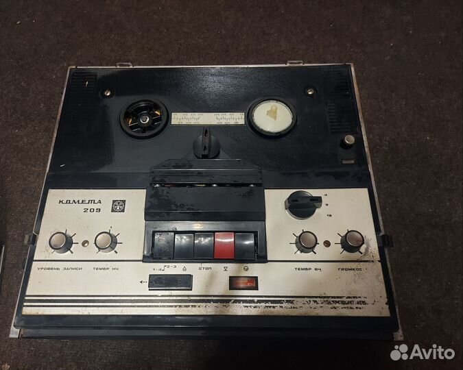 Катушечный магнитофон комета 209