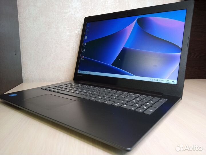 В идеале Lenovo intel/4gb