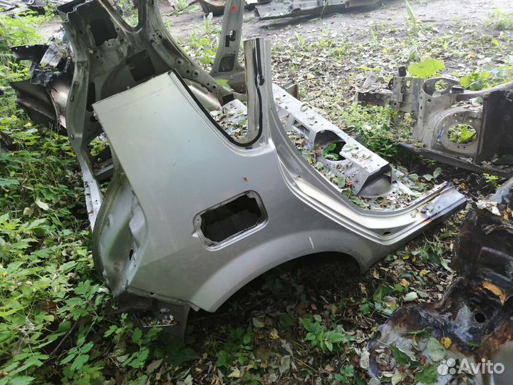 Рено сценик 2 заднее правое крыло