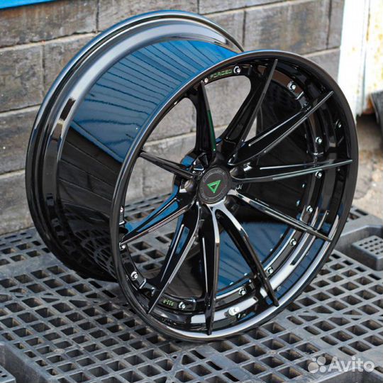 Диски кованые двусоставные R20 для BMW M5 / M8