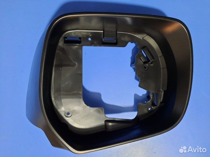 Корпус зеркало заднего вида правый Toyota Land
