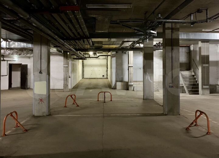 Машиноместо, 18 м²