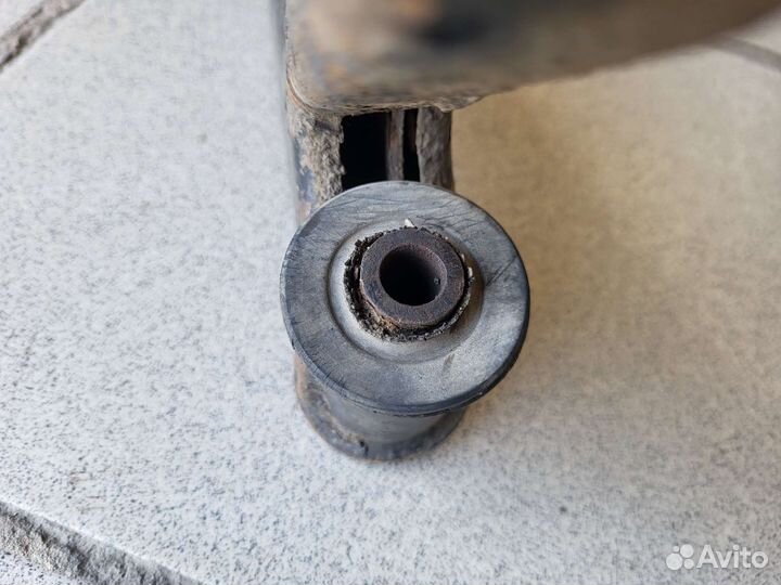 Передний рычаг Ford Mondeo 3