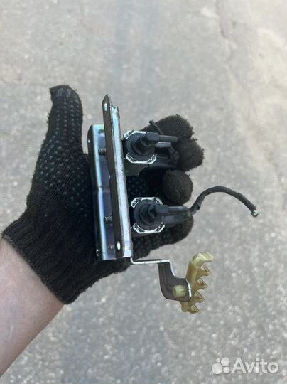 Клапан электромагнитный ford/mazda 4m5g9a500nb