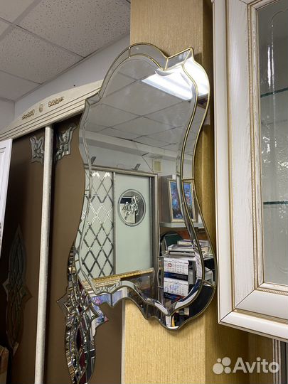 Зеркало с подсветкой парящее багет и алюминий