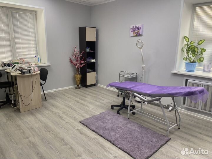 Маникюр /педикюр