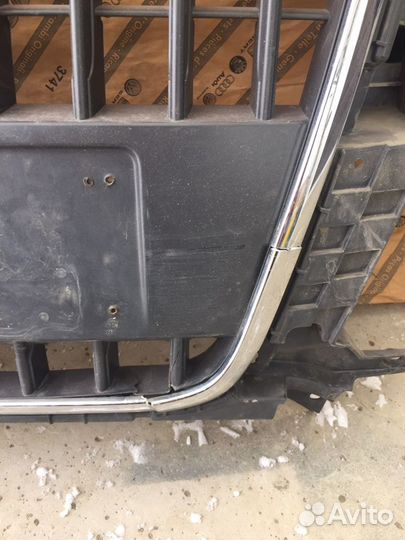 Решетка радиатора audi q3