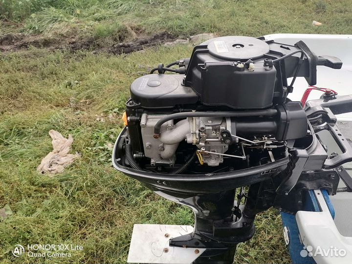 Лодка с мотором