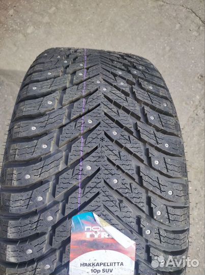 Nokian Tyres Hakkapeliitta 10p SUV 275/50 R21