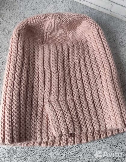 Шапка с разрезом женская с шерстью мериноса