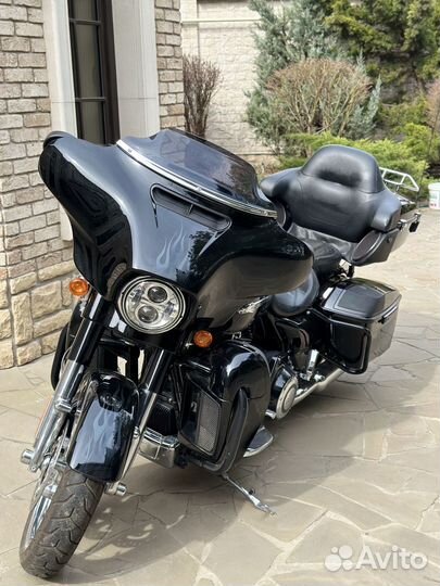 Harley Davidson Street Glide CVO