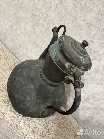 Кувшин старинный