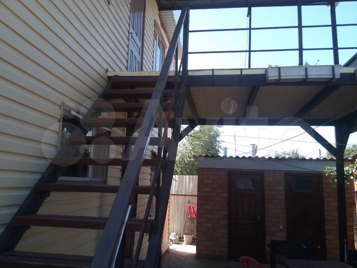 Дом 160 м² на участке 4 сот.