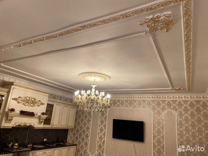 Лепнина из гипса, рамки и уголки с молдингами