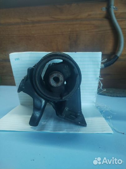 Подушка двигателя Тойота