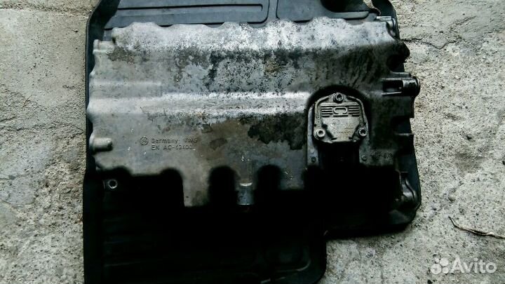 Фольксваген Пассат B6 2.0 TDI поддон картера