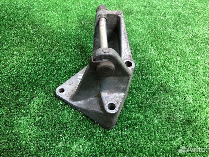 Кронштейн гидроусилителя руля Nissan Almera N16