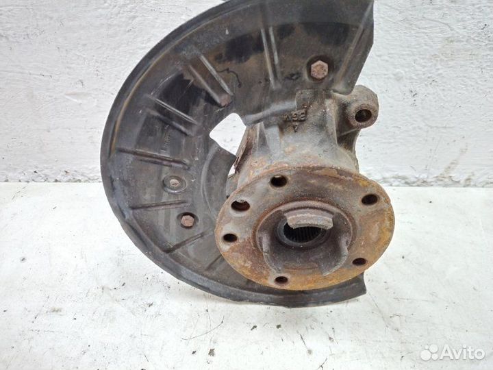 Кулак поворотный передний правый Volkswagen