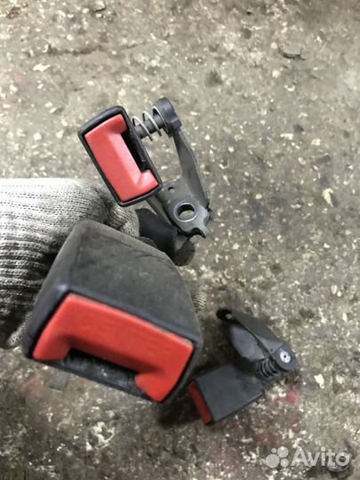 Задний замок ремня BMW X3 Е83