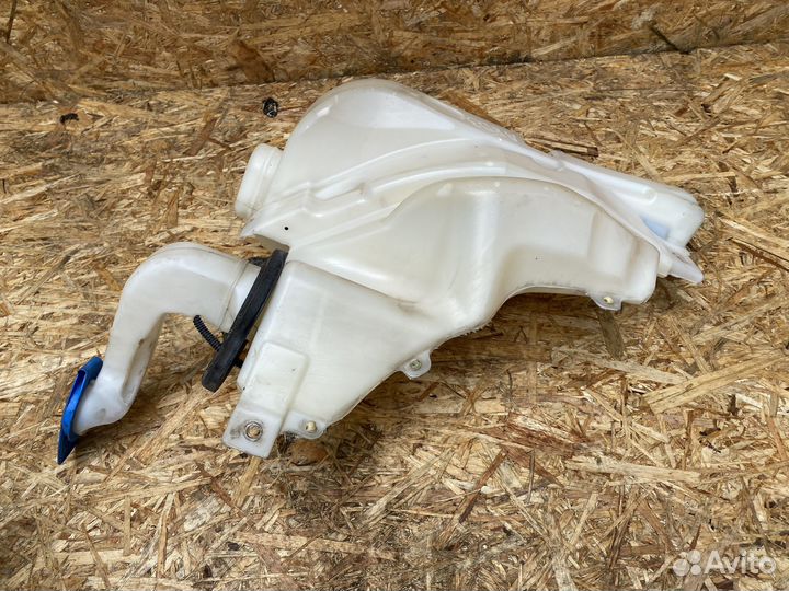 Бачок омывателя стекла Audi A8 d3