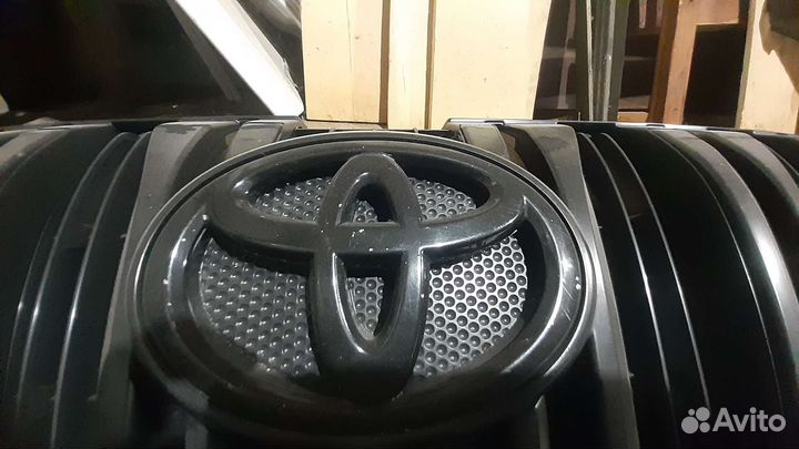 Решетка радиатора toyota land cruiser prado 150
