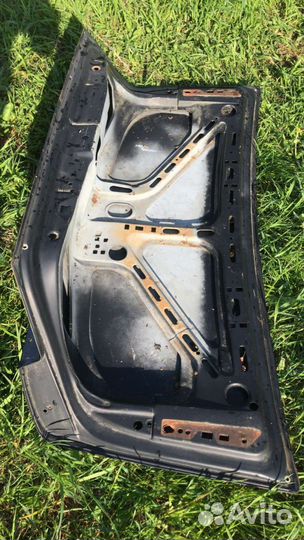 Крышка Mercedes-Benz 300CE-24