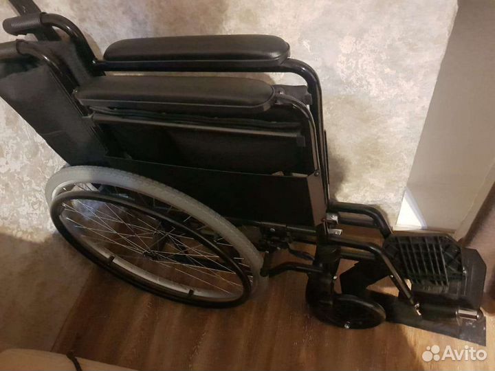 Инвалидная коляска новая