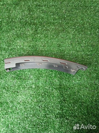 Рамка указателя поворота Volkswagen Passat B6