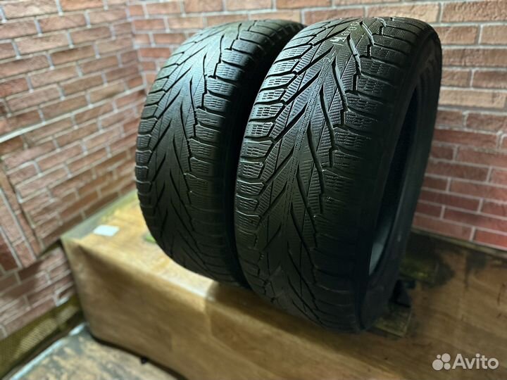Nokian Tyres Hakkapeliitta R2 SUV 275/50 R20 113R