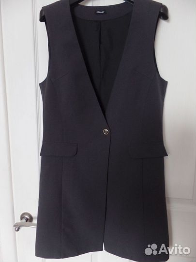 Жилет, брюки и юбка школьные для девочки 164