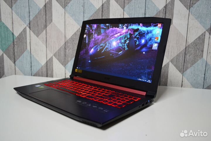Acer Nitro 5 GTX 1050 4 Гб/i5 8300H/16 Гб DDR4/SSD