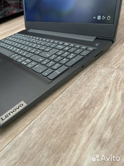 Новый Lenovo i3-10110U/8Gb/SSD256