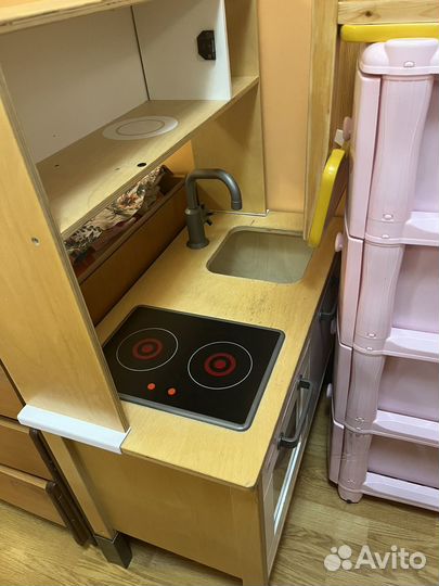 Детский стульчик и столы