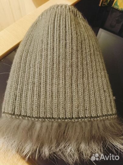 Женские меховые шапки